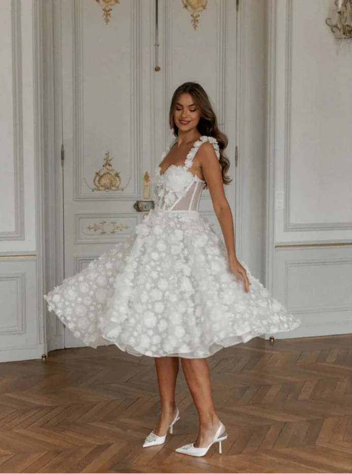 Elori | Lace White Party